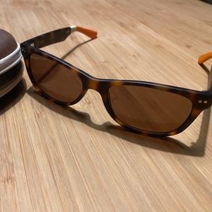 UNUSED TOMS TORTOISE SUNGLASSES